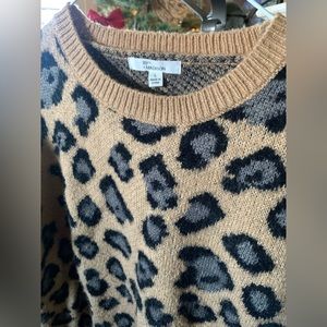 89th + Madison Leopard print pullover sweater